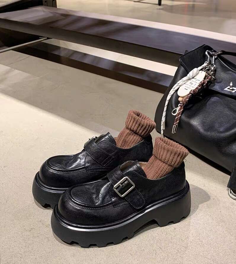 Genuine Washed Shrink Pattern Round Toe Thick Sole Chunky Heel Belt Buckle Loafers Women Autumn Winter Small Leather Single Shoes
