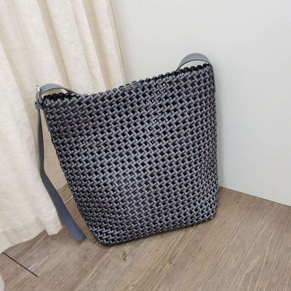 Tote Bag New Niche Woven Crossbody Travel Vacation Style Handbag Shoulder High End Handmade Straw Bag For Women Shoulder Bag Braided Handbag