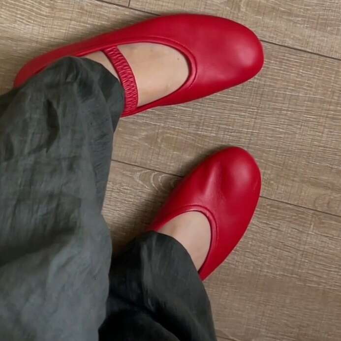 Genuine Leather Red Ballet Women, Elastic Strap, Round Toe, Shallow Mouth, Flat Mary Jane Shoes for Spring and Autumn