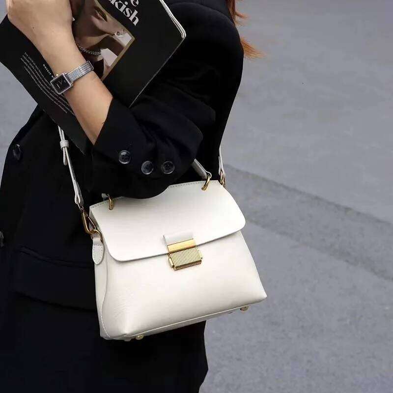 Designer Bag Vintage Cow Leather Women Handbags Quality Messenger Satchels Fashion Commuter Shoulder Crossbody Solid Color