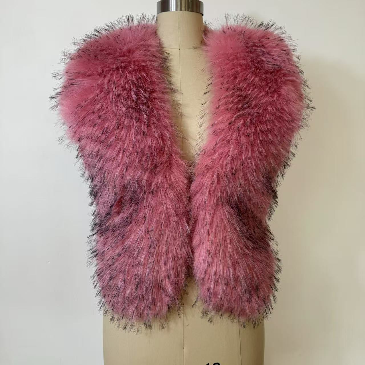 Streetwear New Faux Raccoon Fur Vest Women Fuax Fur Halter Top vest