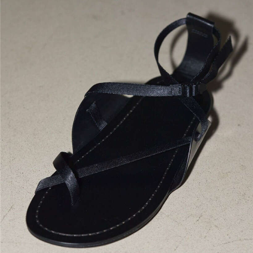 Genuine Leather Niche Design Cross Strap Toe Post Flat Roman Sandals for Women Summer Beach Casual Fashion Slippers