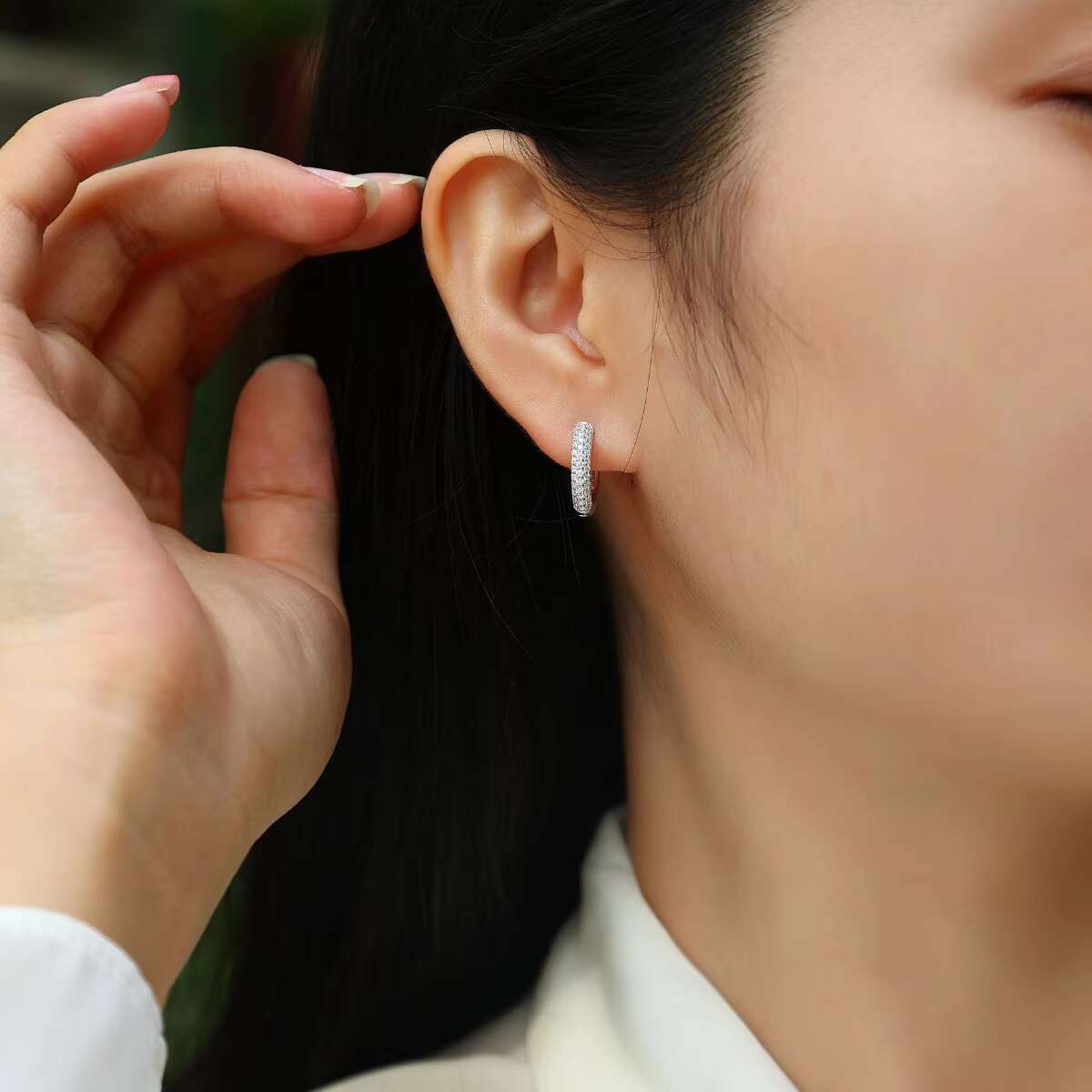 E13197 New S925 Silver Pave Setting Moissanite Earring Wholesale Factory Price Full Circle Moissanite Huggie Hoop Earrings