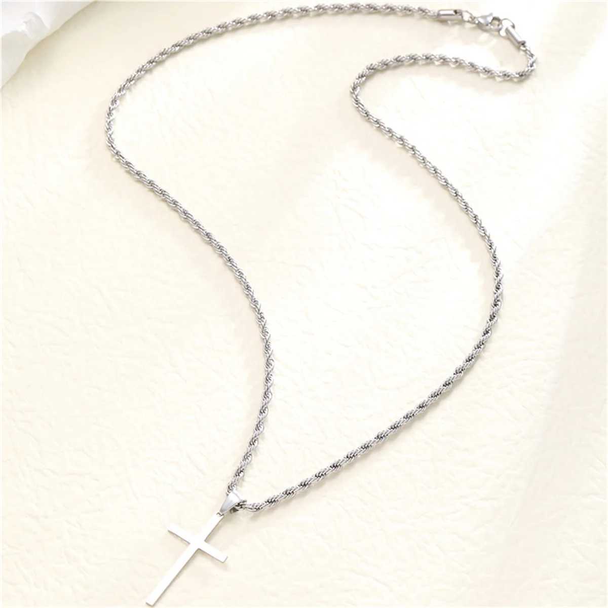 Stainless Steel Cross Pendant Necklace for Men Boys 18K Gold Plated Silver Simple Twisted Chain Fashionable Jewelry Beach Party XJ250528
