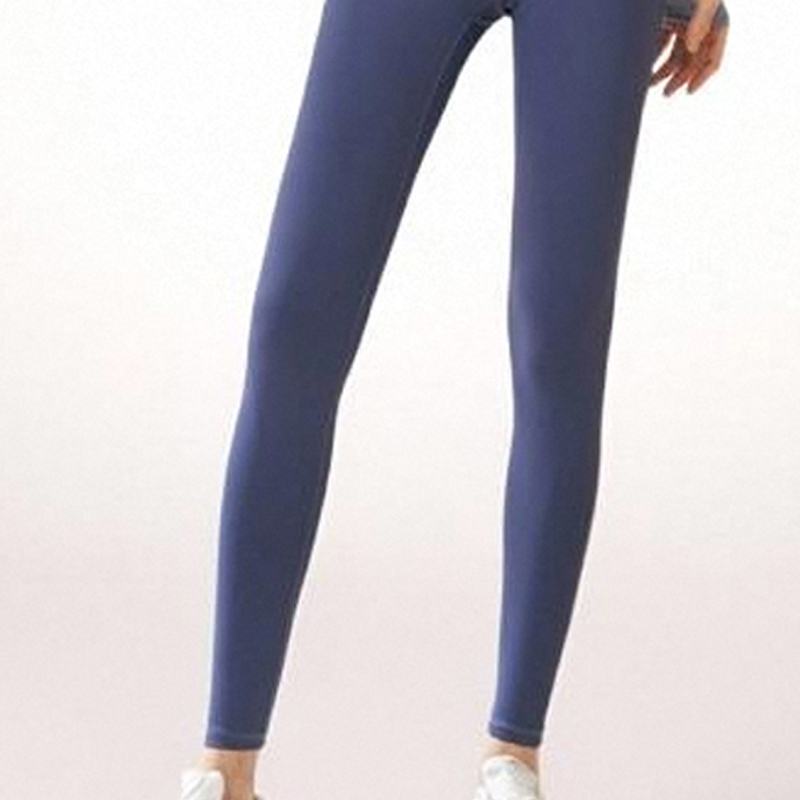 All Day Comfy Ladies' Fitness Ensemble: Versatile Seamed-Free Exercise Apparel Ideal for Yogi Practice