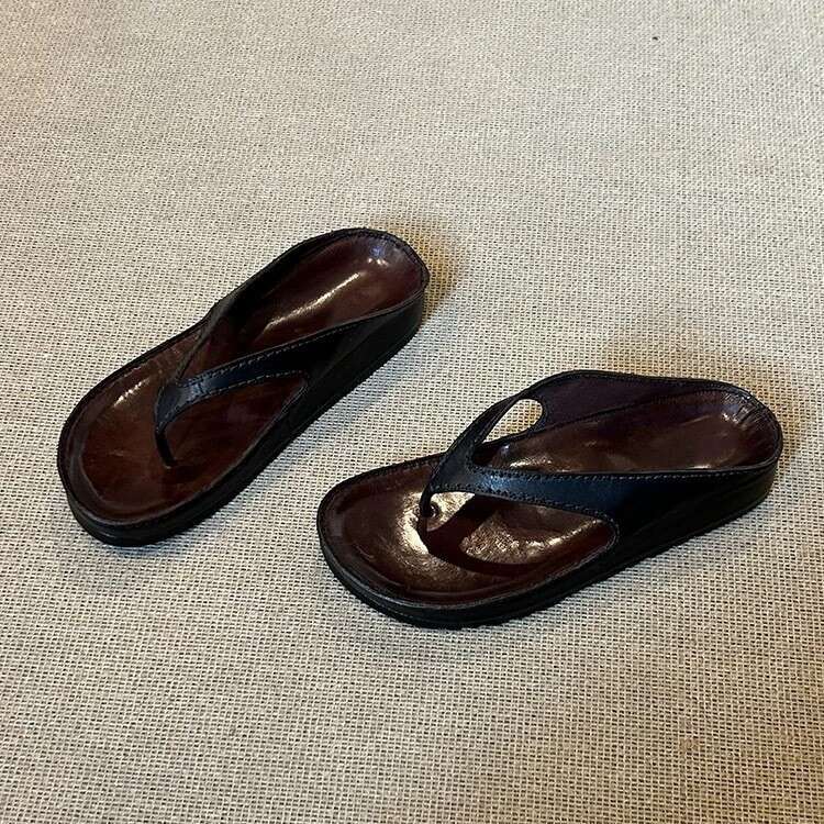 Cowhide Version ~ Niche Flip-Flops for Women, Outdoor Wear, 2025 Summer Thick-Soled Toe-Post Vacation Sandals
