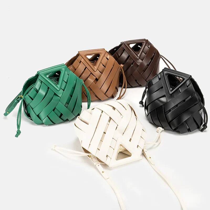 2024 New Design Fashion Woven Genuine Leather Handbag French Portable Retro Trend Shoulder Hollow Out Bucket Bag