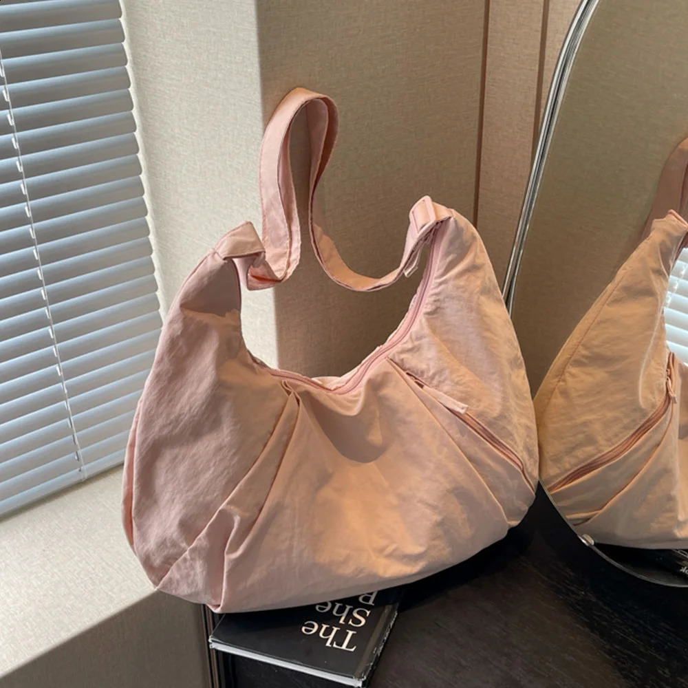 Lightweight pleated dumpling bag womens casual crossbody largecapacity versatile solidcolor singleshoulder ADH 250528