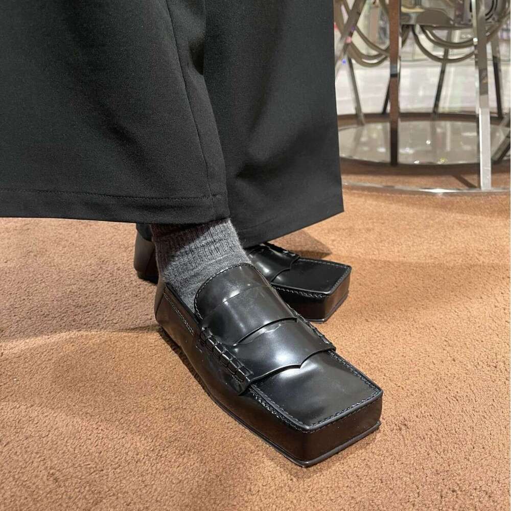 Genuine Niche Design Square Toe Flat Slip-On Loafers for Women 2025 Spring New Fashion Small Leather Single Shoes