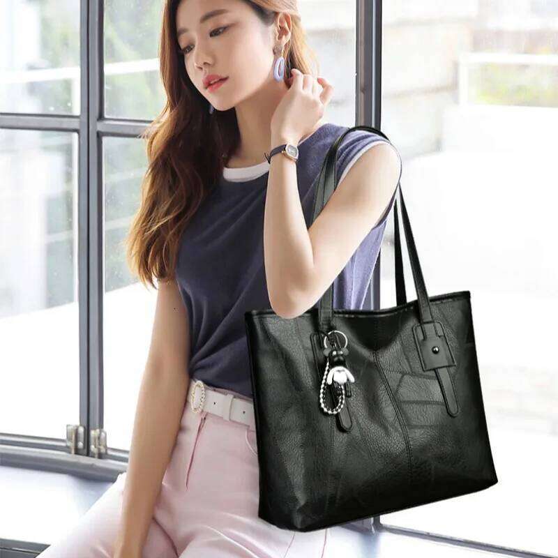 Trendy Women's 2025 New Large Capacity Tote Bag with Horizontal Square Zipper Single Shoulder Handbag Purses and Handbags