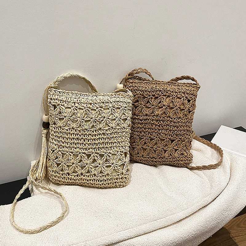 Women Beach Woven Straw Shoulder Messenger Bag with Tassel Boho Hollow Out Crochet Crossbody Handbag Clutch Purse XJ2520528