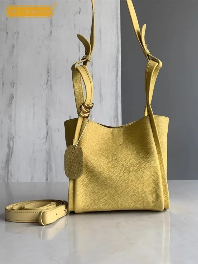 Women Casual Genuine Leather Bucket Bag Fashion Tote Handbag Office Ladies Single Shoulder Bags Solid Color Crossbody Bags 250528