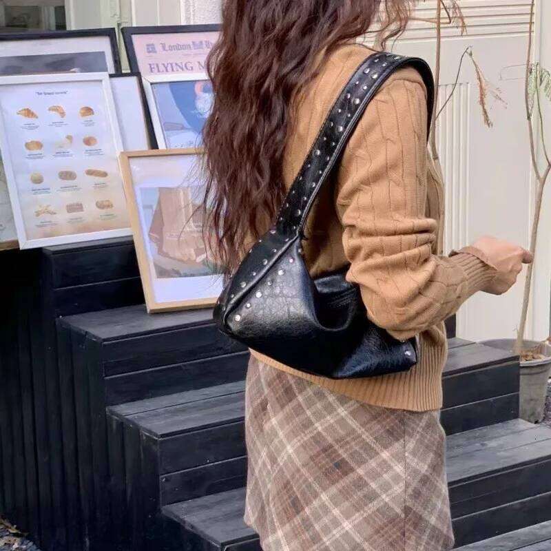 Women's Bags Designer Fashion Rivet Shoulder Wide Strap Purses And Handbags Designer Bags For Women Soft PU Leather Pillow Bag Purse