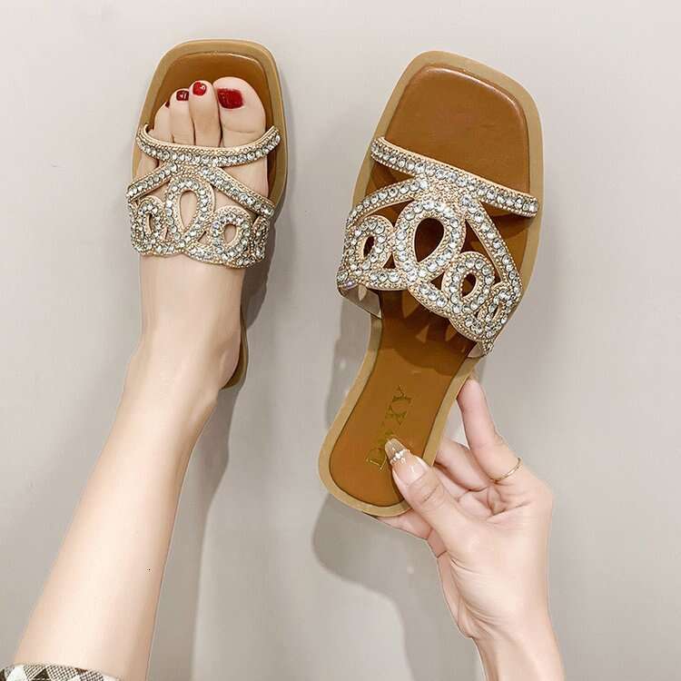 Designer Plus Size Women's Sandals 2025 Solid Color Flat Sandals Casual Square Toe Outdoor Wear Beach Rhinestone Slippers Luxury Shoes Wholesale