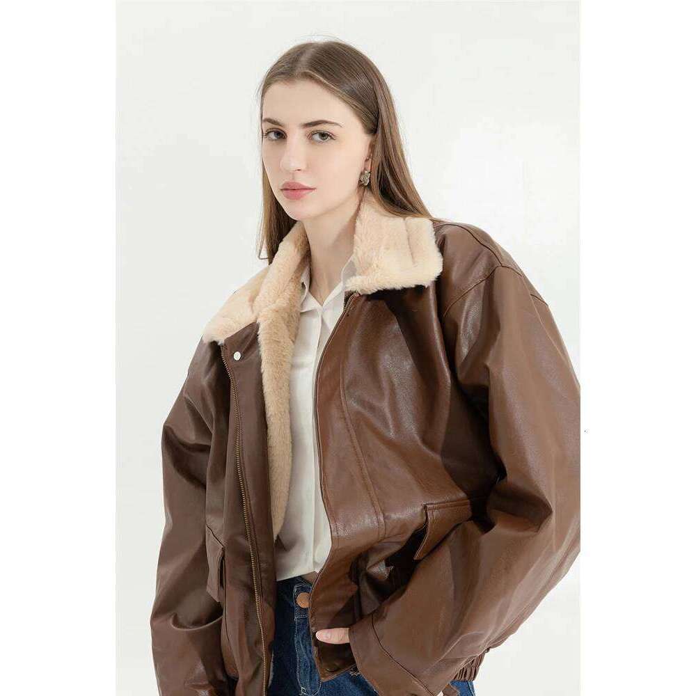 Winter Women's Fur Leather Jacket Long Sleeved Loose Warm Lamb Wool Vintage Thickened Locomotive Lapel Female PU Motorcycle Coat