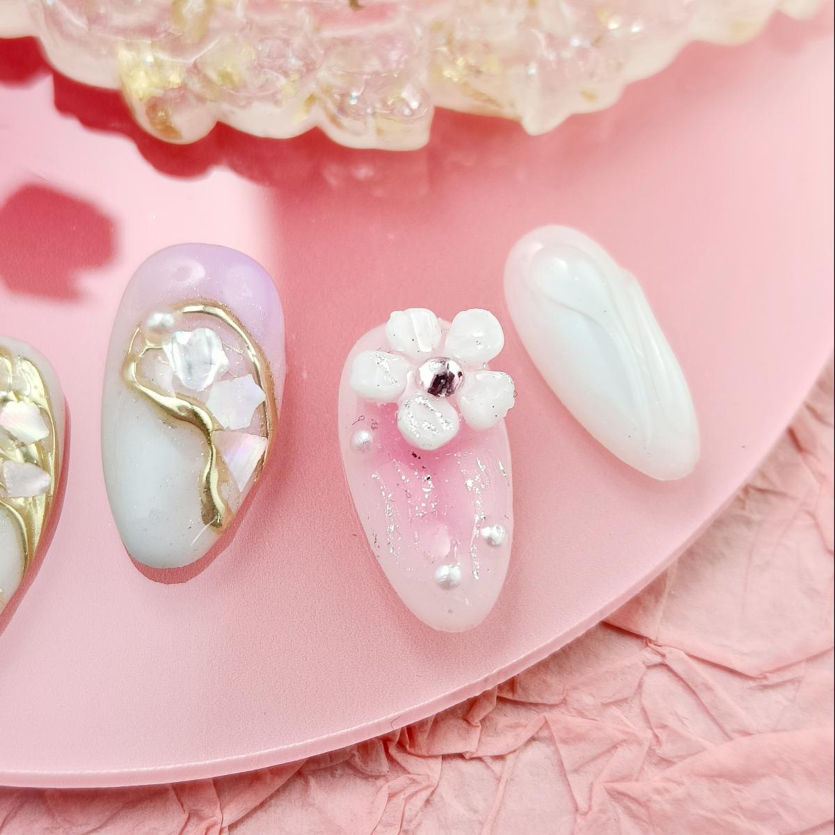 10pcs Sweet Handmade Press-on nails Short Almond Nails Bundle Hand drawn 3D Flowers Butterfly Diamond Finished nail stickers Free storage box jelly gl