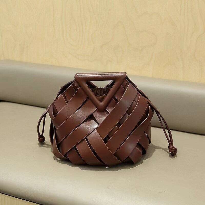 Tote Bag Braided Handbag Hollow Out Basket Bag For Women Niche Design Elegant High End Fashion Inverted Triangle Handwoven Bag New Model Shoulder Bag