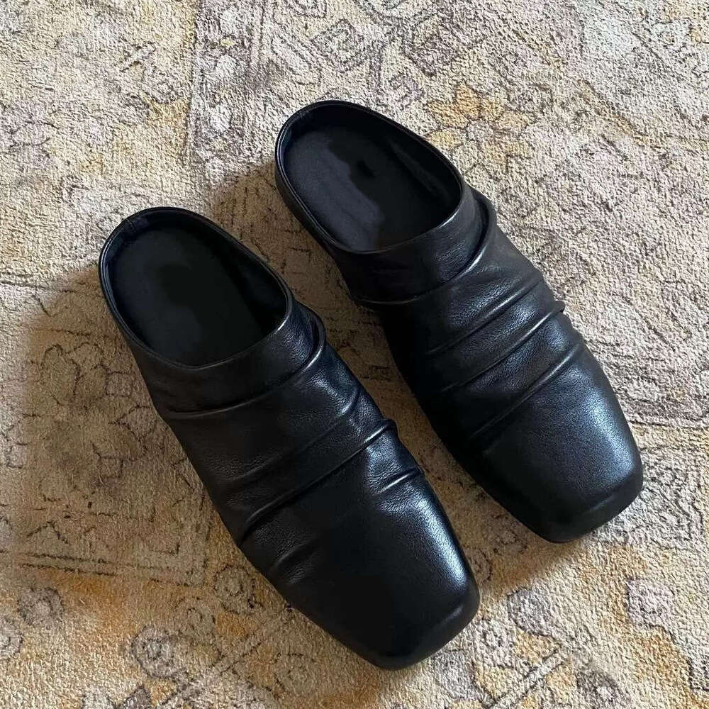 Genuine Niche Wrinkled Feel Closed-Toe Half Slippers for Women 2025 Spring Summer Square Toe Flat Mules Small Leather Single Shoes