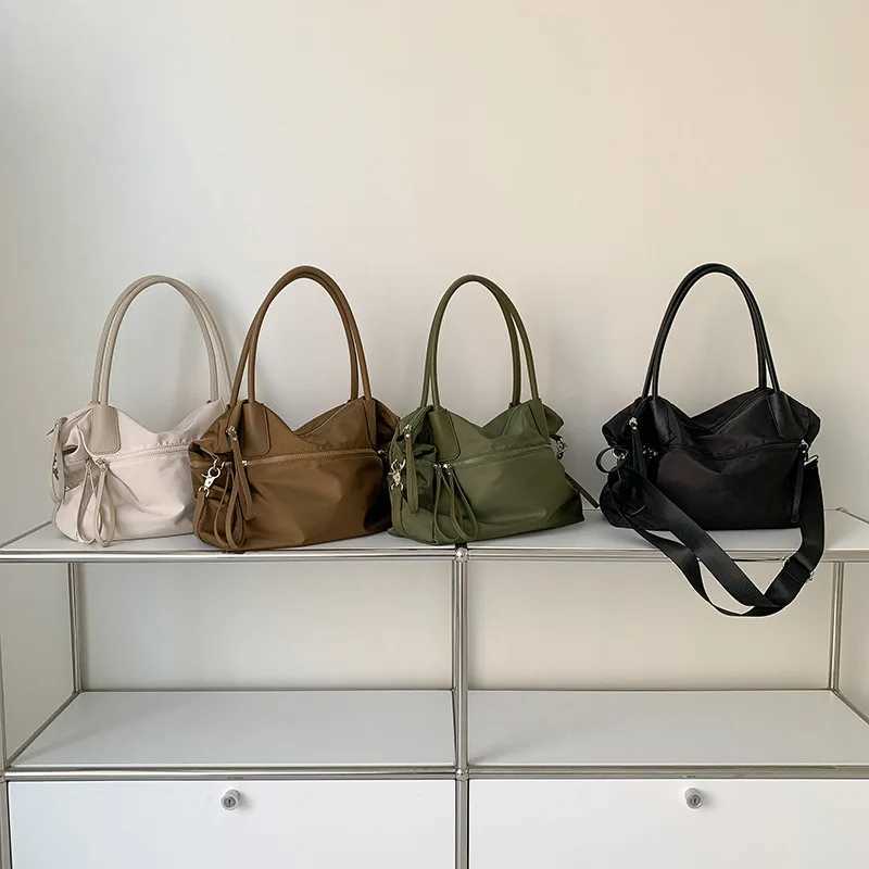 Large Capacity Shoulder Bags Oxford Waterproof Travel Duffle Lightweight Business Commuting Handbags Luxury Designer Tote BagsXJ2520528