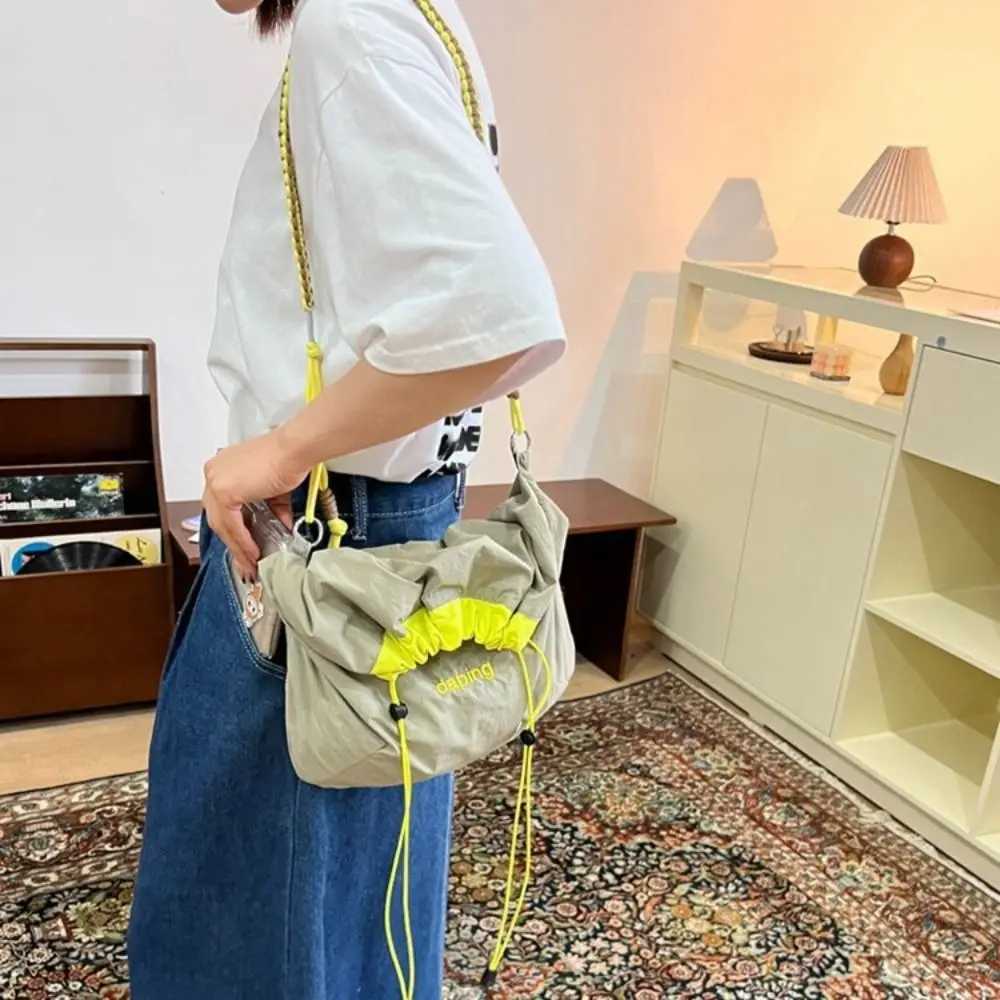 Leisure Lightweight Shoulder Bag Letter Contrast Color Crossbody Bag Large Capacity Nylon Drawstring Bag Girls XJ2520528