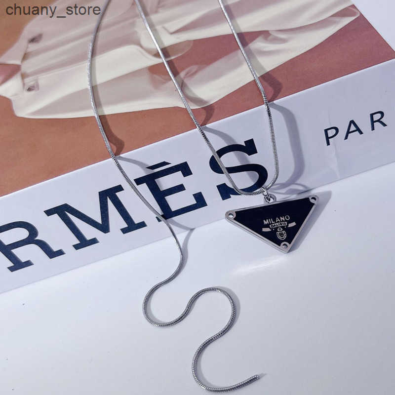 Titanium Steel Triangle Letter Necklace Cute Letter Clavicle Chain Necklace for Gift Party Fashion Jewelry z250530OW80