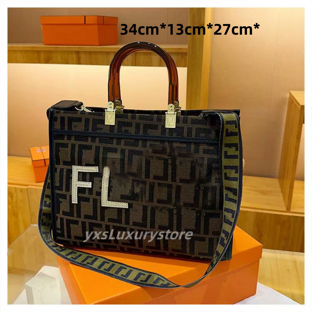 Designer bags tote bags daily commuting large-capacity bags luxury retro handbags high-quality crossbody bags fashionable women's crossbody bags