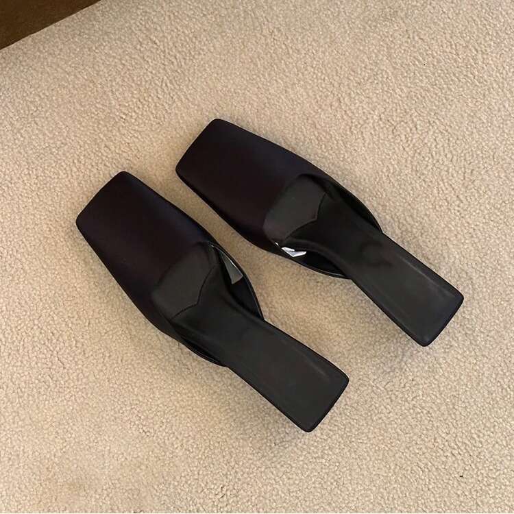 Genuine Leather Silk Square Toe High-End Sense Irregular Heel Mid-Heel Closed-Toe Half Slippers for Women Outdoor Summer Mules Sandals