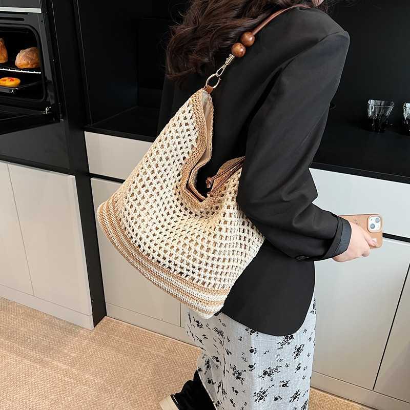 Strict Selection of Niche Woven Bags for Women New Models for Class Commuting Underarm Spring and Summer Hollow Shoulder Bags