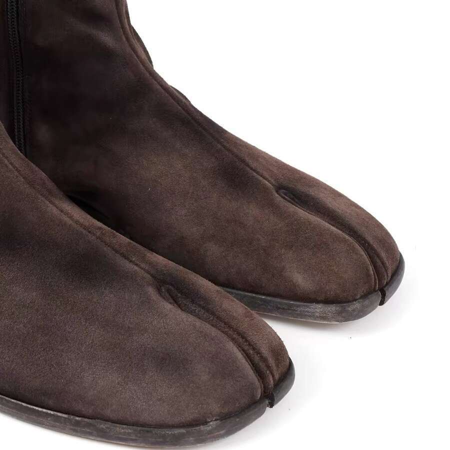 Niche Vintage Suede Flat Sole Pig Trotter Split Toe Martin Short Women 2024 New Chelsea Boots