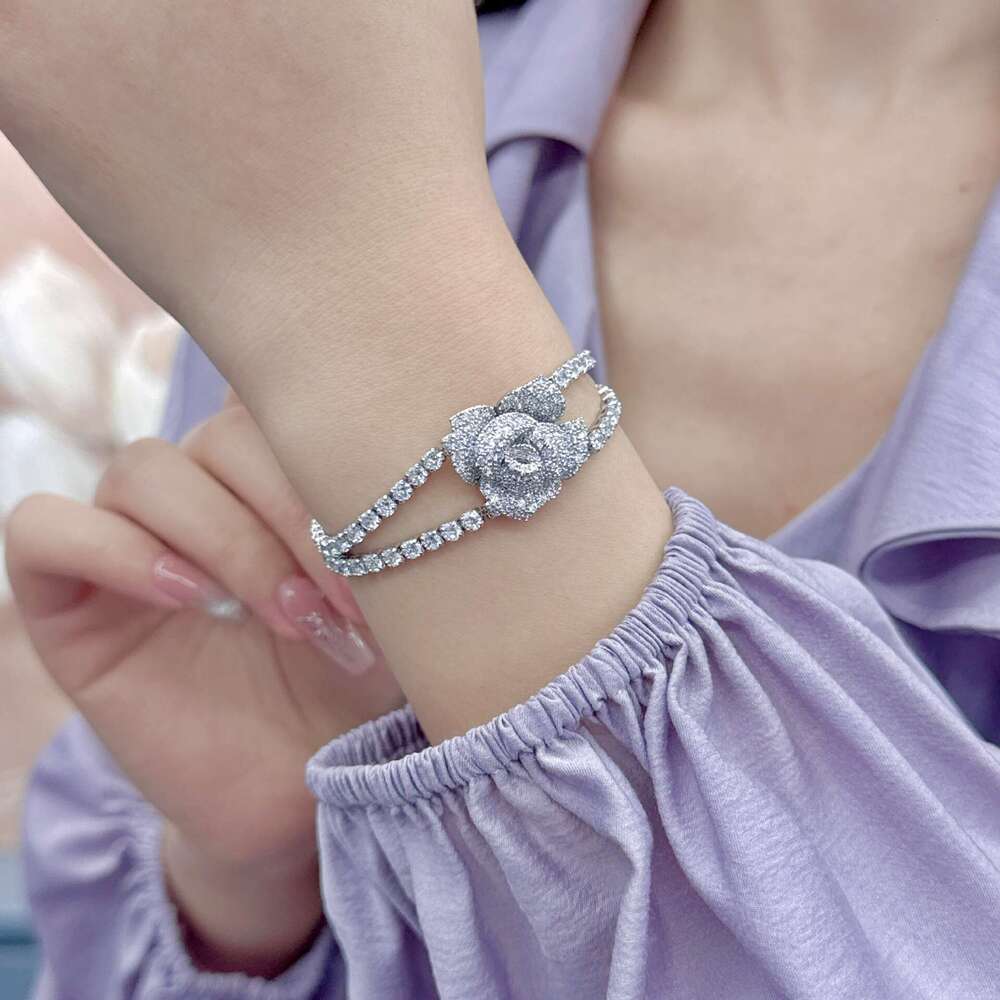 High-End Niche Design Micro-Paved Zircon Camellia Bracelet Super Shiny Elegant Evening Socialite Bangle Jewelry