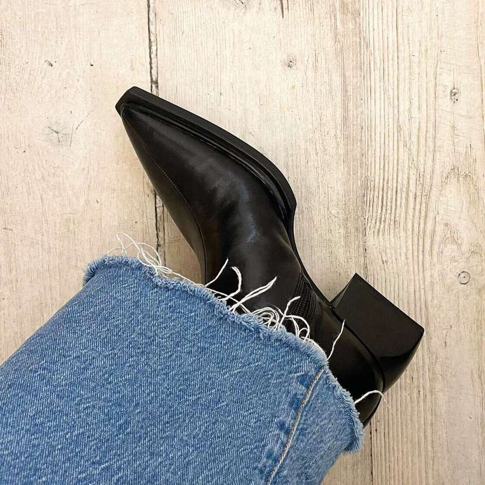 British Style High-End Pointed Toe Chunky Heel Slim Short Martin Women 2024 New Side Zipper Mid-Calf Boots
