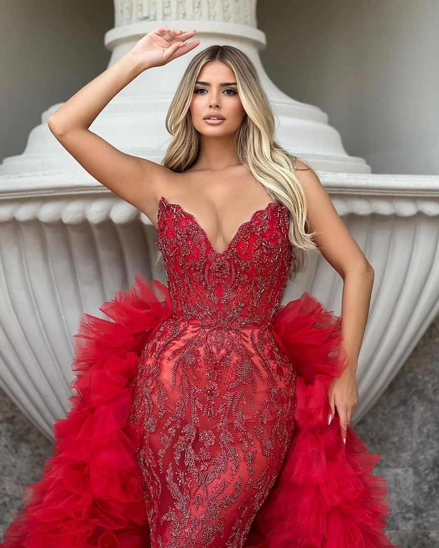 Gorgeous Evening Dresses For Women Sweetheart Neck Sleeveless Gown Sequins Detachable Train Dress Party Customized Dress