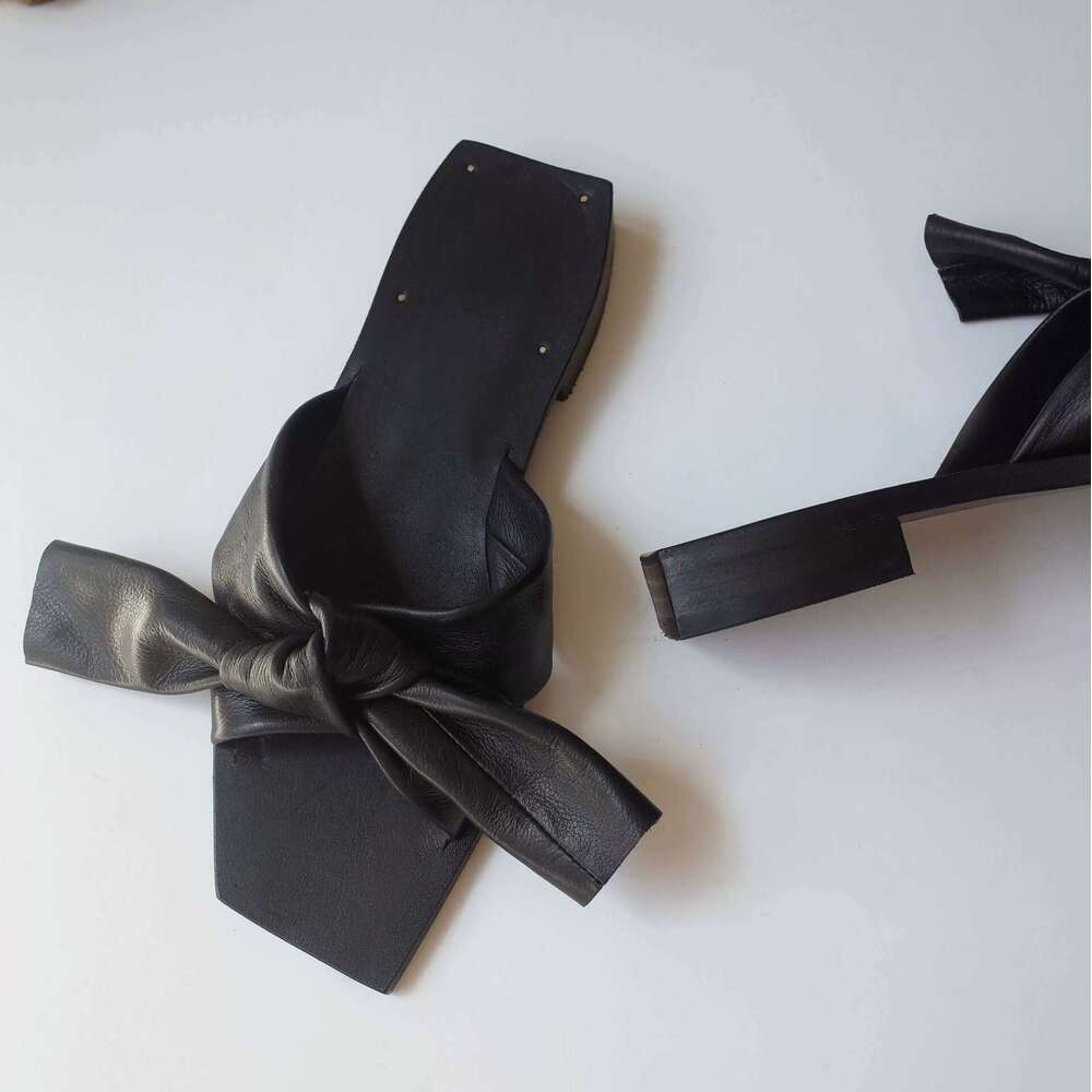 Cowhide Version ~ Niche Cross Bowknot Square Toe Slippers for Women Outdoor 2025 Summer Flat Low Heel One-Strap Sandals