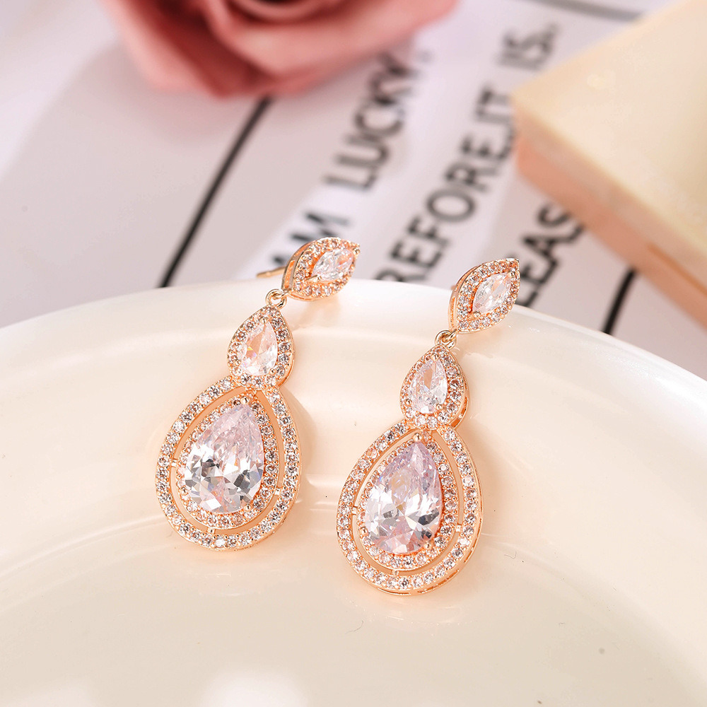 CWWZircons Shiny White Cubic Zirconia Water Drop Earrings for Brides Wedding Evening Party Jewelry Accessories CZ904