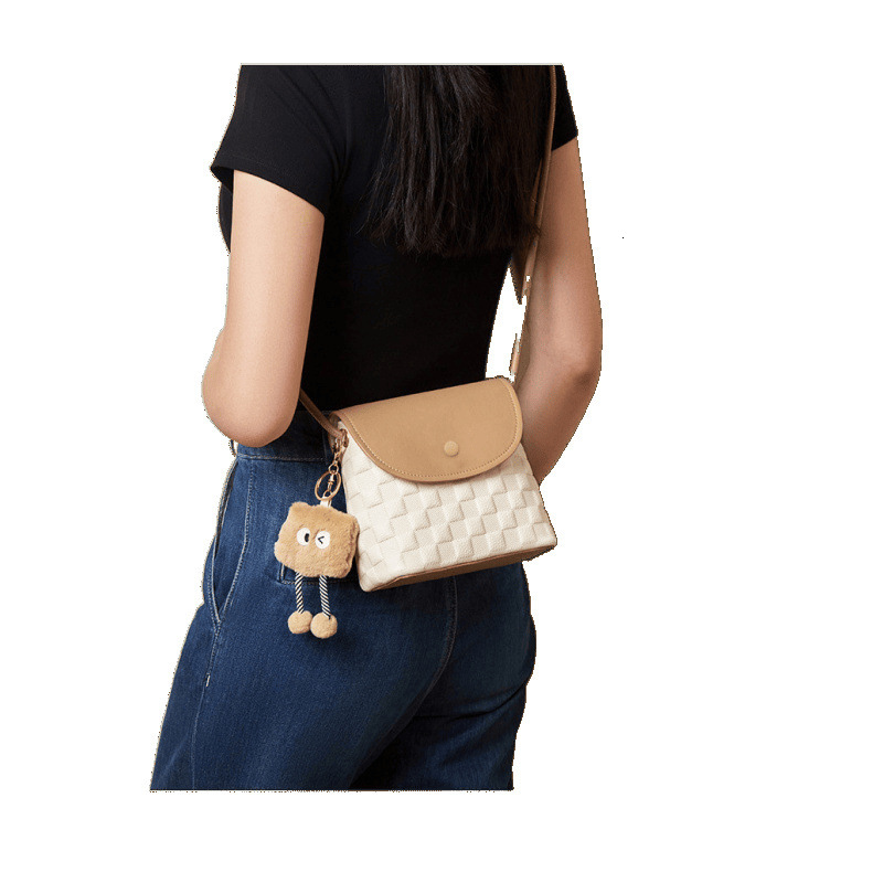 Women's Handbag Free Shipping Designer Bag Casual Fashion Bucket Bag New Popular Versatile Crossbody Bag Grid Commuting Small Square Bag