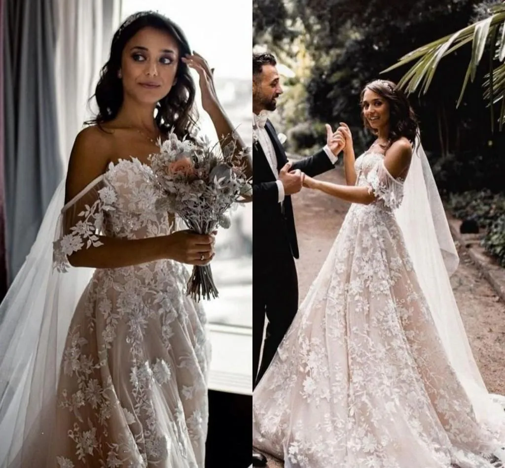 Bohemian Lace A-Line Wedding Dresses Off Shoulder Long Bridal Gown Backless Boho Garden Bridal Gown Sleeveless Court Train Vestido De Novia