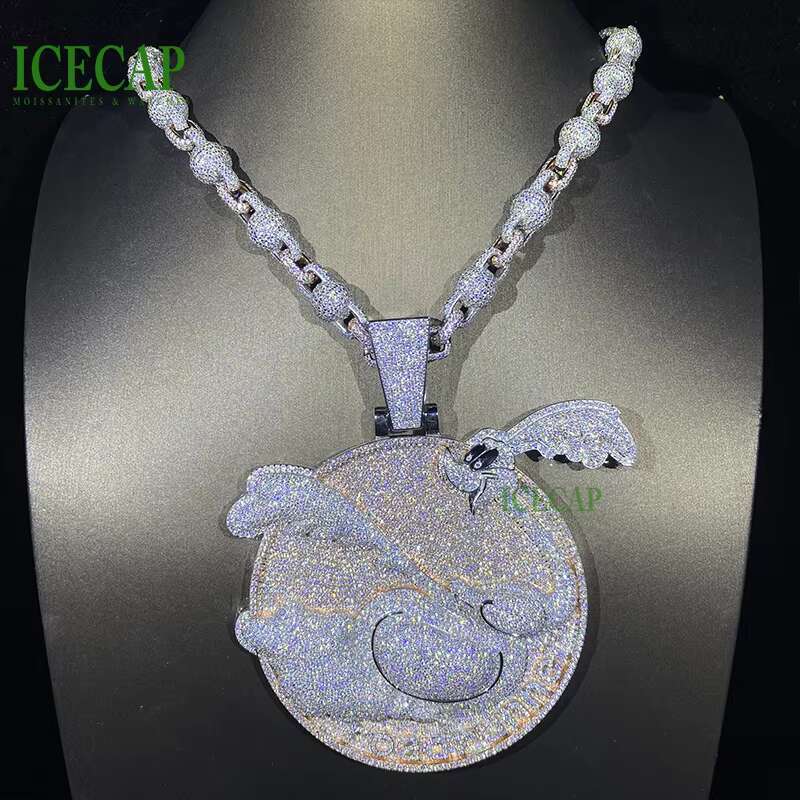 Custom Moissanite Pendant Two Tone Cartoon Roadrunner Charm Iced Hiphop 925 Sterling Silver Mossinate Jewelry Pendant Necklace