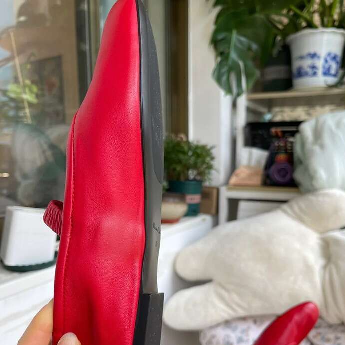 Genuine Leather Red Ballet Women, Elastic Strap, Round Toe, Shallow Mouth, Flat Mary Jane Shoes for Spring and Autumn