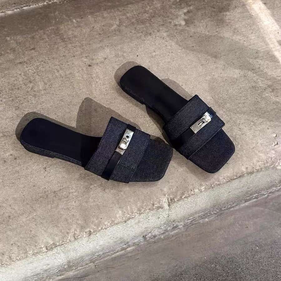Cowhide Version ~ Korean Style Small Lock Square Toe One-Word Slippers for Women Outdoor 2025 Summer New Fashion Flat Sandals