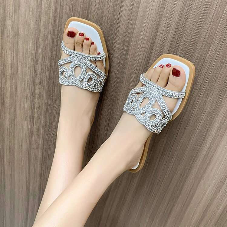 Designer Plus Size Women's Sandals 2025 Solid Color Flat Sandals Casual Square Toe Outdoor Wear Beach Rhinestone Slippers Luxury Shoes Wholesale