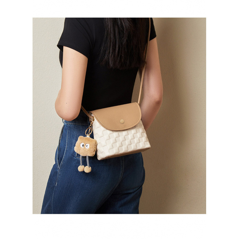 Women's Handbag Free Shipping Designer Bag Casual Fashion Bucket Bag New Popular Versatile Crossbody Bag Grid Commuting Small Square Bag