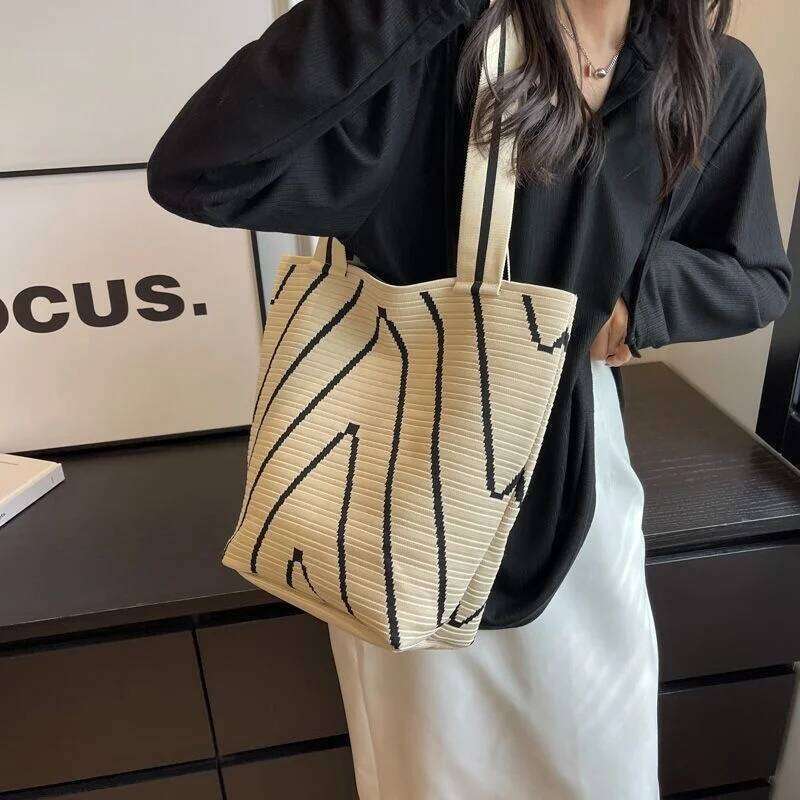 Famous Brand Bags Women Designer Handbags High Quality Shoulder Tote Purse For Stylish And Chic Outfits