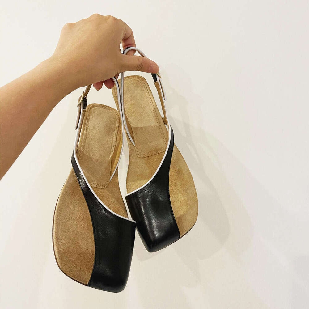 Genuine Leather Niche High-End Half-Covered Open-Toe Women 2024 Summer Square Toe Toe-Post Flat Sandals for Outdoor Wear