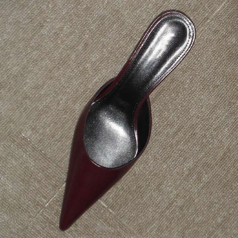 Genuine Leather Niche Style Pointed Toe Stiletto Mules for Women 2025 New Spring Summer Fashion Cat Heel Sandals