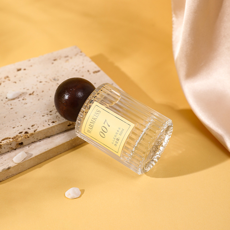 Genuine No Man's Land Feminine Perfume with Subtle Notes of Roses