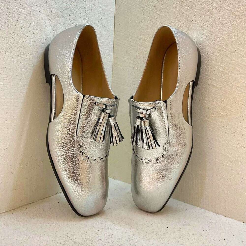 Genuine British Style Niche Silver Hollow Tassel Loafers Women, New Fashion Flat Leather Shoes for Autumn and Winter