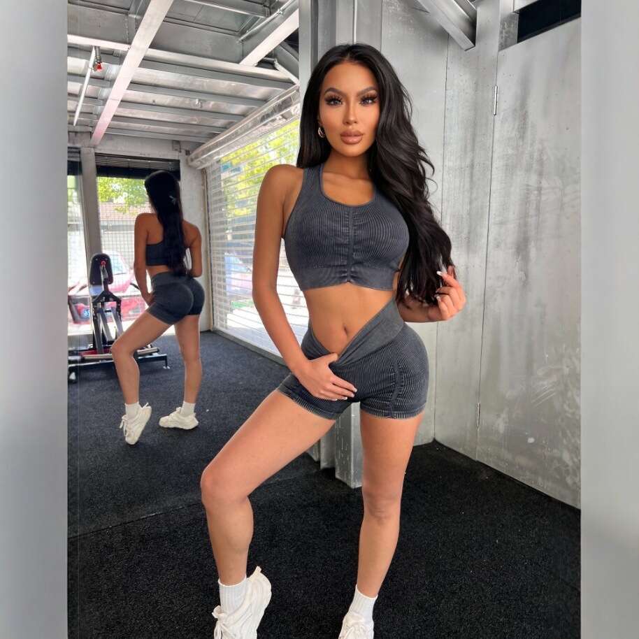 High Quality Sports Yoga Clothes, New Seamless Sports Lifting Buttocks Brushed Shorts, Washed Ribbed Yoga Clothes, Sand Washed Vest Set, Free Delivery