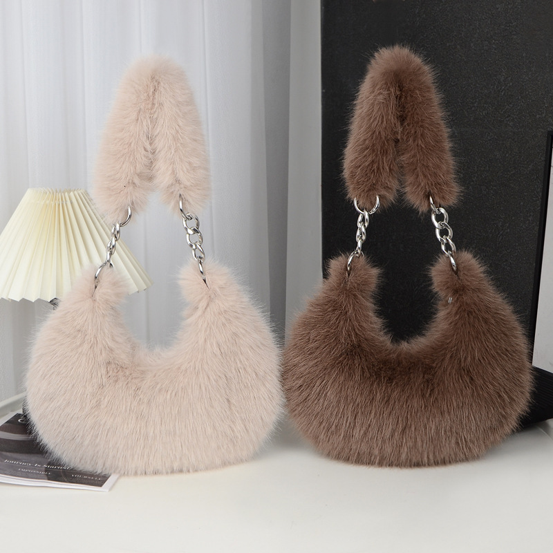 Autumn and winter women s fur plush trend chain Korean style niche multifunctional zipper large capacity crossbody trend bag designer women s shoulder