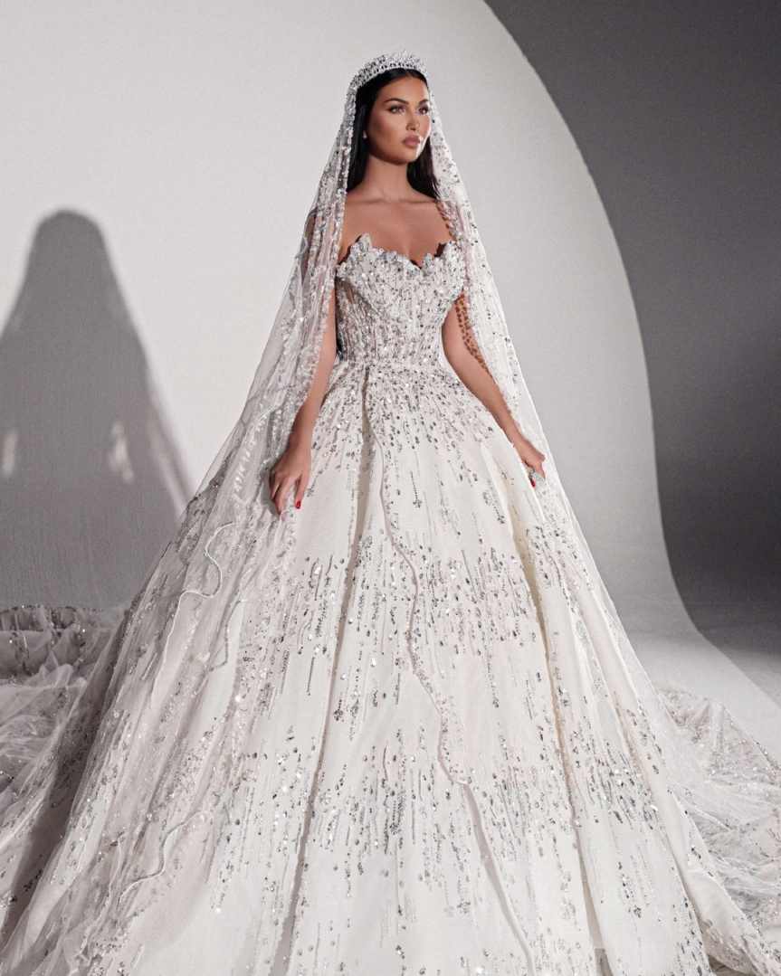 Luxurious Sweetheart Wedding Dress Ball Gown Elegant Sequined Lace Bridal Dress Customized Sleeveless vestidos de novia
