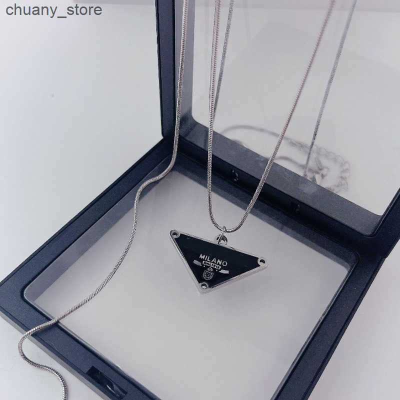 Titanium Steel Triangle Letter Necklace Cute Letter Clavicle Chain Necklace for Gift Party Fashion Jewelry z250530OW80